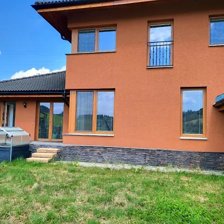 Hotel Nad Liptalem - Cely Objekt, Pobliz Domu Je Rekreacni Oblast Vsemina Vsetín