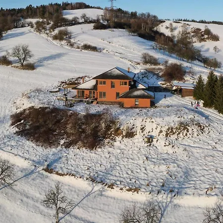 Hotel Nad Liptalem - Cely Objekt, Pobliz Domu Je Rekreacni Oblast Vsemina
